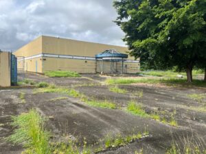 Foto-local-Humacao.jpg-4-300x225