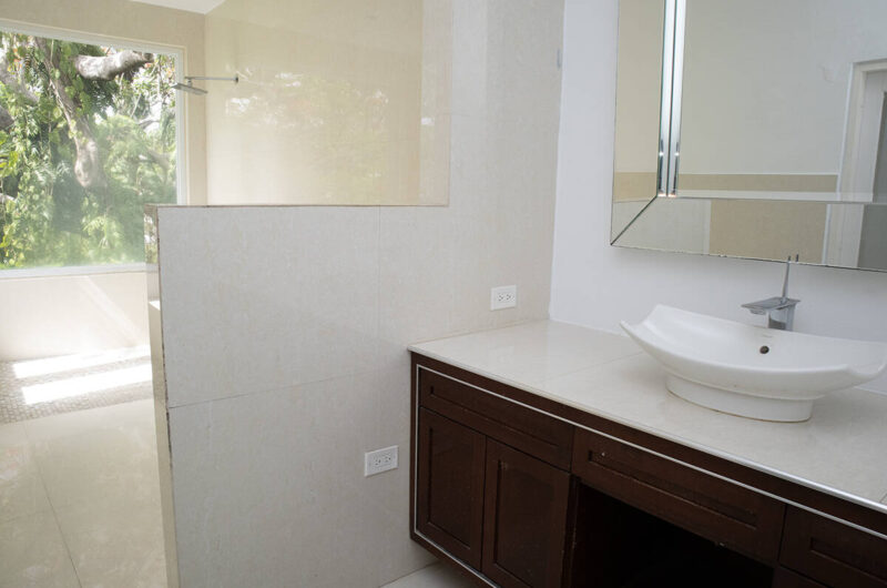 Rolando Acosta Trinidad – Urb. Tintillo Hills